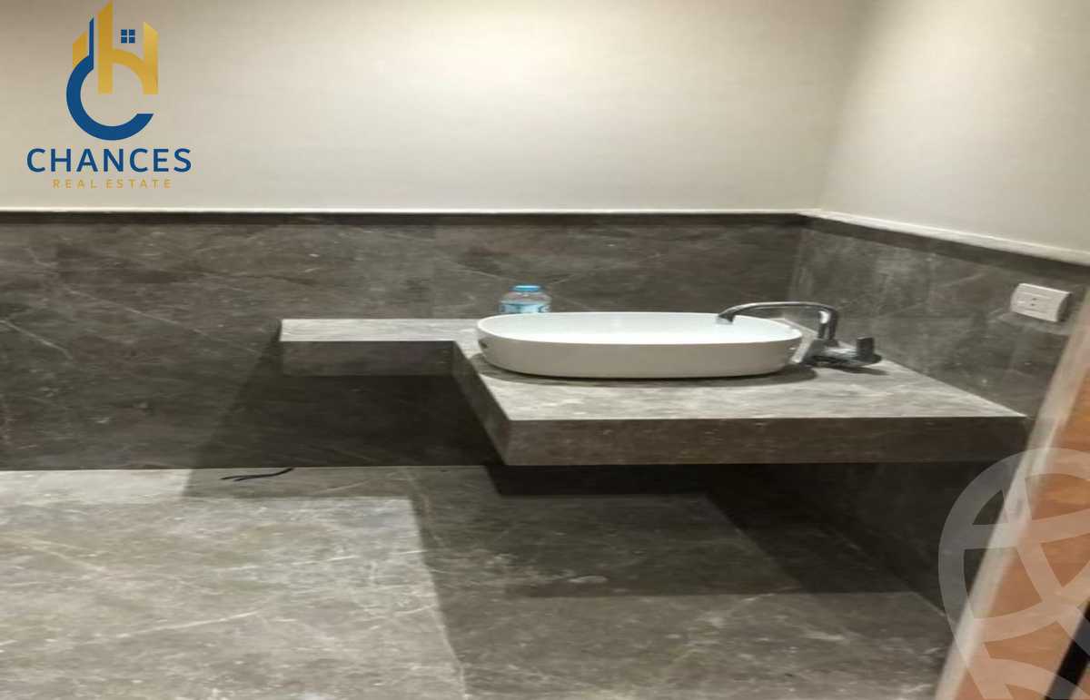 https://aqarmap.com.eg/ar/listing/5872851-for-sale-cairo-new-cairo-compounds-hyde-park-centre-ville-hyde-park