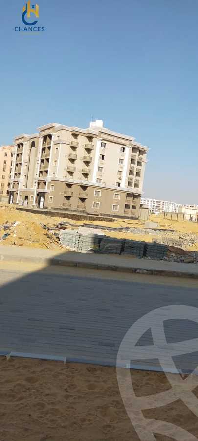 https://aqarmap.com.eg/en/listing/5883030-for-sale-cairo-new-cairo-compounds-town-residence