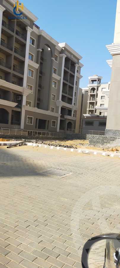 https://aqarmap.com.eg/en/listing/5883030-for-sale-cairo-new-cairo-compounds-town-residence