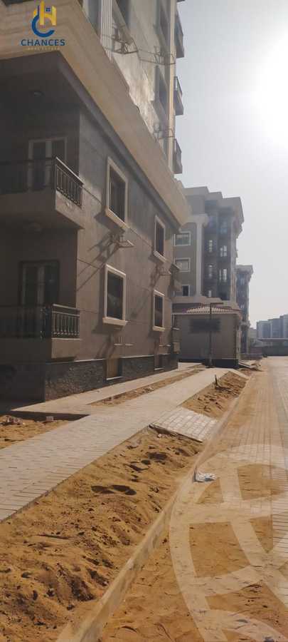 https://aqarmap.com.eg/en/listing/5883030-for-sale-cairo-new-cairo-compounds-town-residence