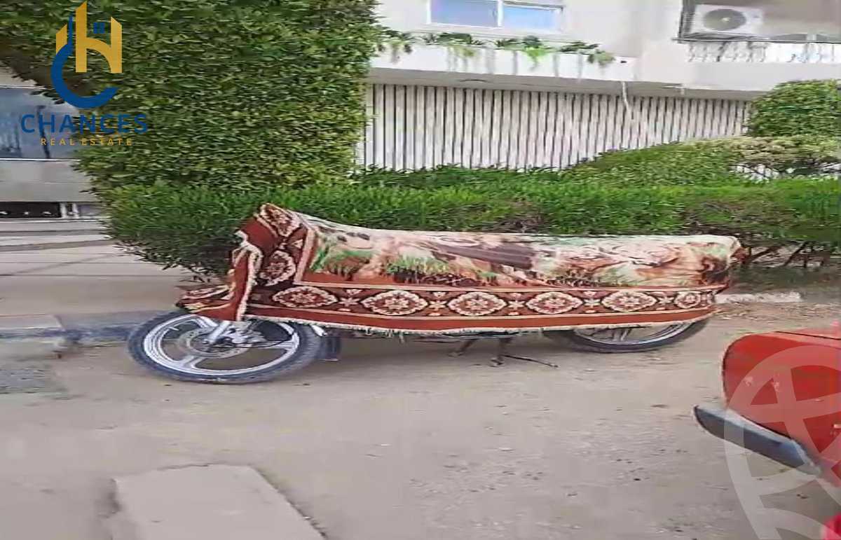 https://aqarmap.com.eg/en/listing/6015970-for-sale-cairo-el-maadi-degla-street-198