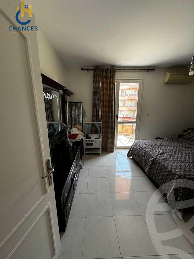 https://aqarmap.com.eg/en/listing/6042089-for-sale-cairo-new-cairo-lrhb-city-phase-4-mohammed-farid-st