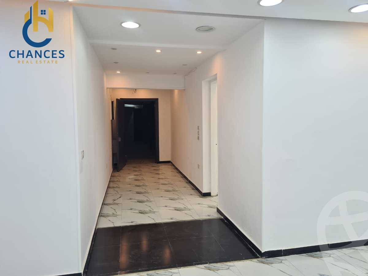 https://aqarmap.com.eg/ar/listing/6083284-for-rent-cairo-el-maadi-sarayat-el-maadi-street-11