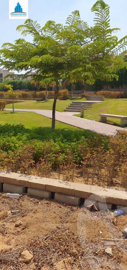 https://aqarmap.com.eg/en/listing/4206705-for-sale-cairo-el-sheikh-zayed-city-compounds-kmbwnd-wyst-twn-swdyk