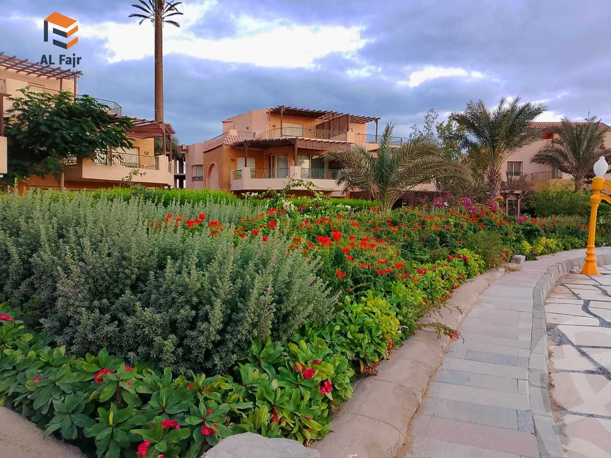 https://aqarmap.com.eg/en/listing/6152687-for-sale-ain-elsokhna-resorts-la-luna-azure-resort-convoy