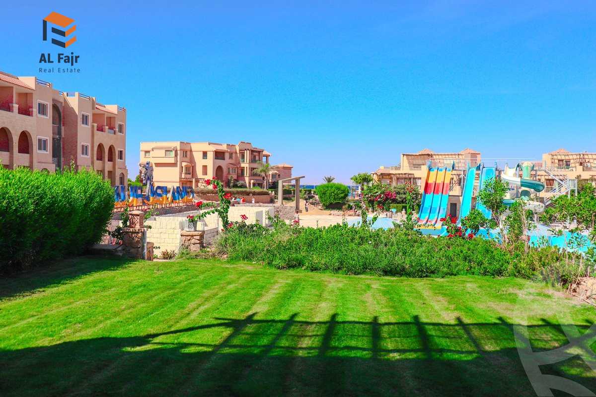 https://aqarmap.com.eg/en/listing/6152687-for-sale-ain-elsokhna-resorts-la-luna-azure-resort-convoy