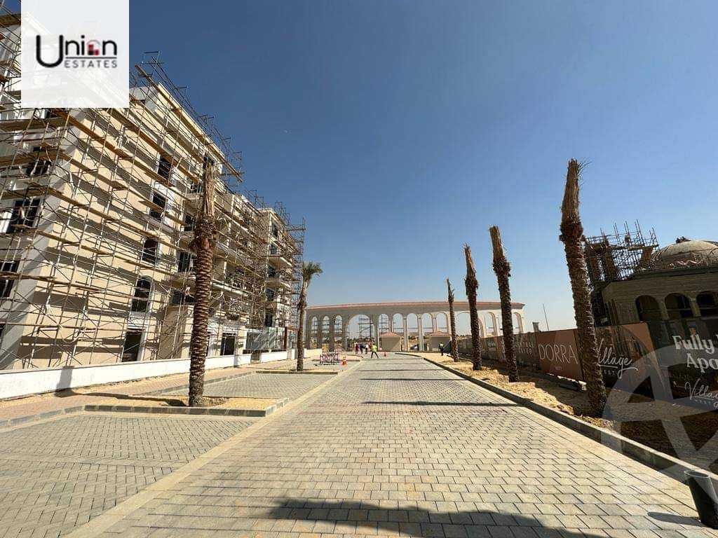https://aqarmap.com.eg/ar/listing/3938800-for-sale-cairo-el-sheikh-zayed-city-compounds-kmbwnd-fyldj-wyst-dr-llttwyr