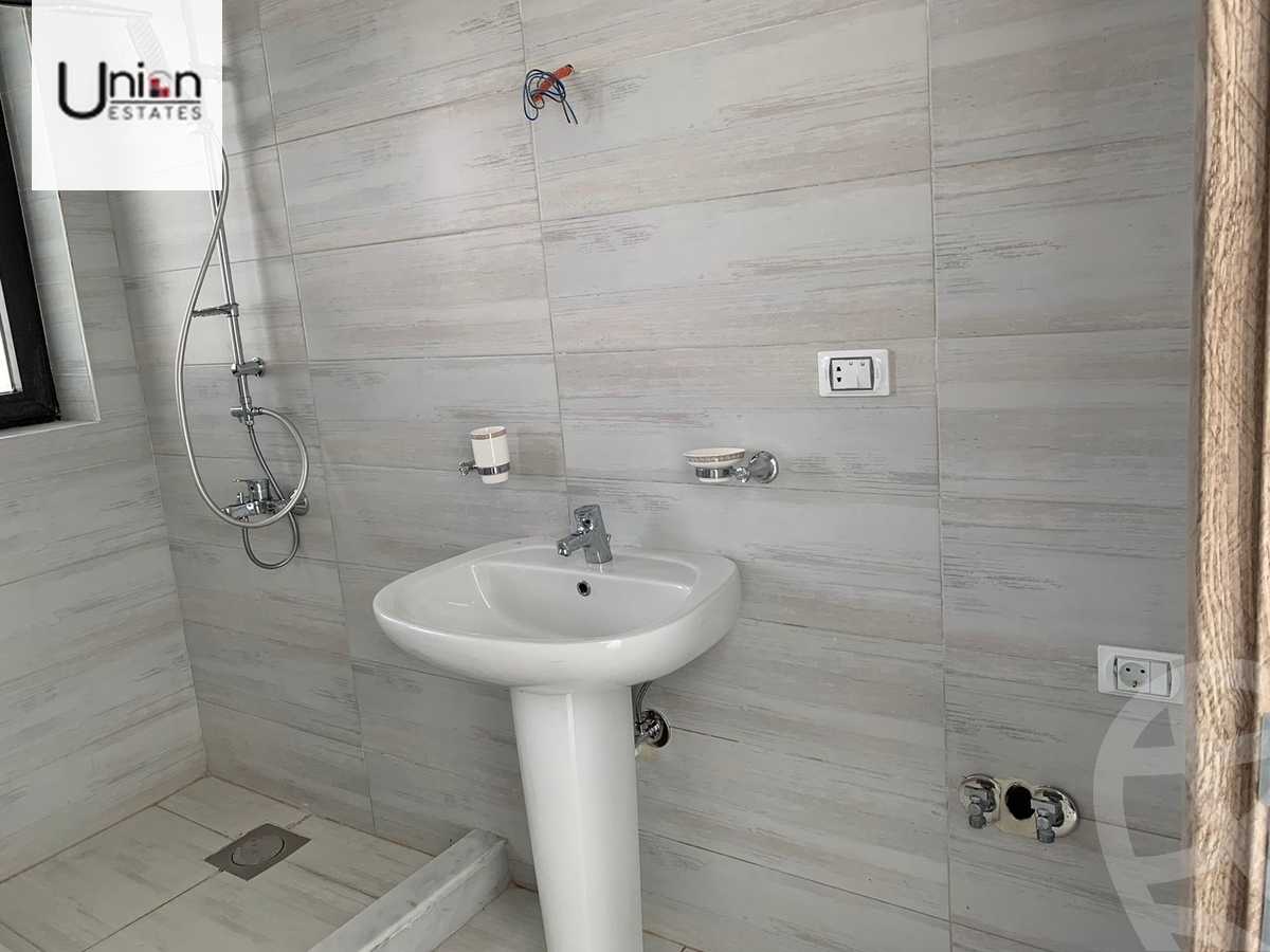 https://aqarmap.com.eg/en/listing/4052242-for-sale-cairo-new-cairo-compounds-lakeview-residence