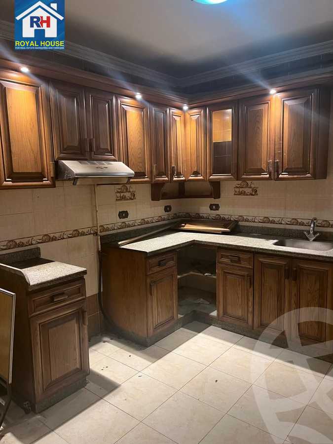 https://aqarmap.com.eg/en/listing/4995729-for-sale-cairo-heliopolis-roxy-square-al-ahram-st