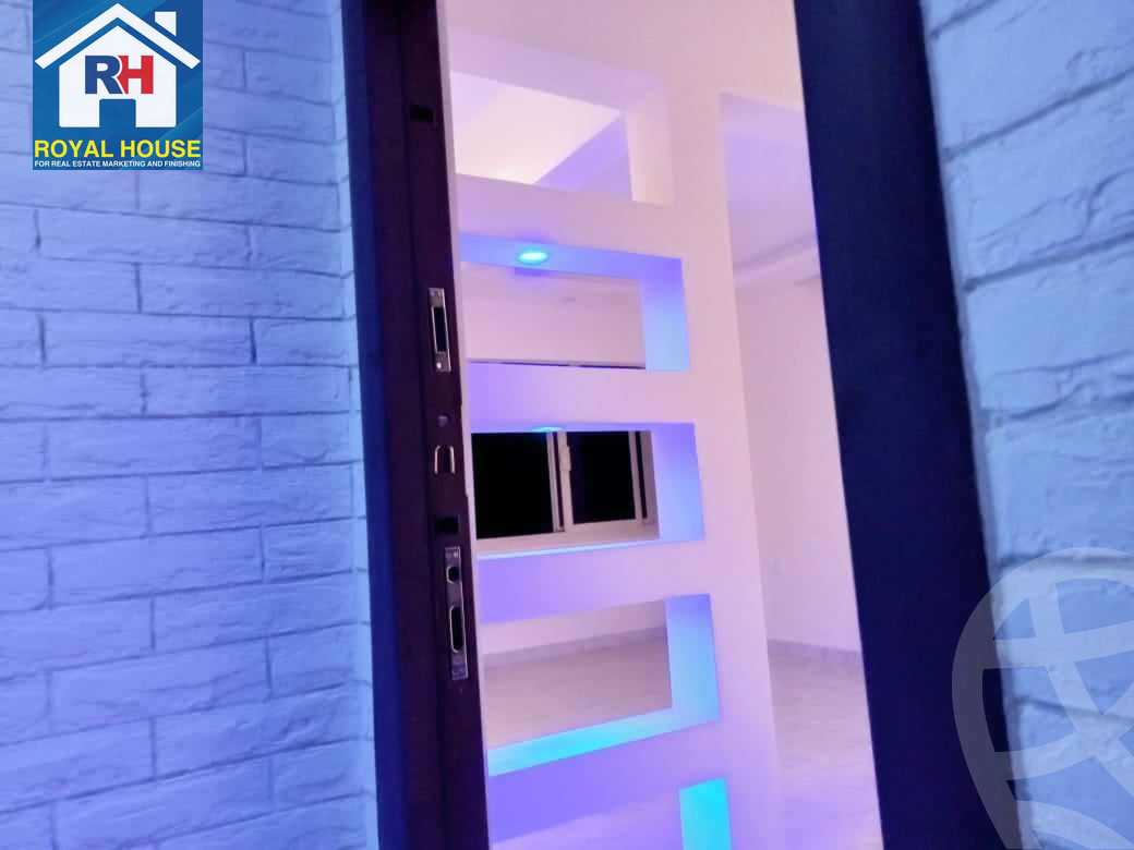 https://aqarmap.com.eg/en/listing/5269935-for-sale-cairo-heliopolis-roxy-square-al-ahram-st