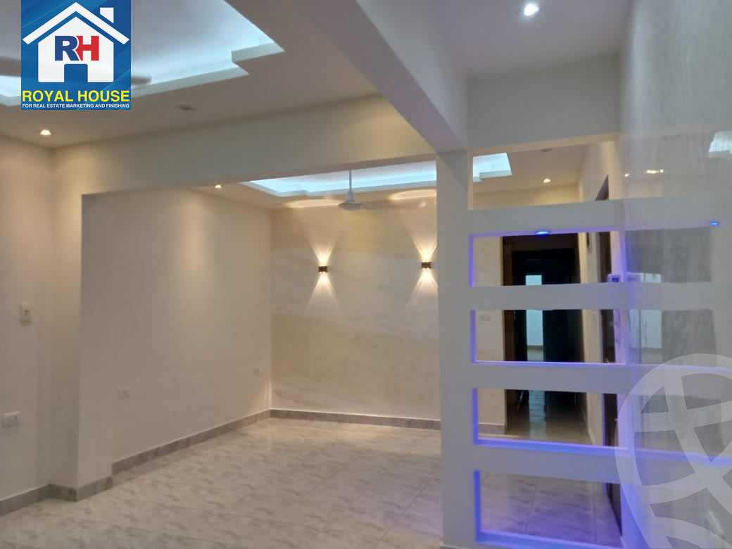 https://aqarmap.com.eg/en/listing/5269935-for-sale-cairo-heliopolis-roxy-square-al-ahram-st
