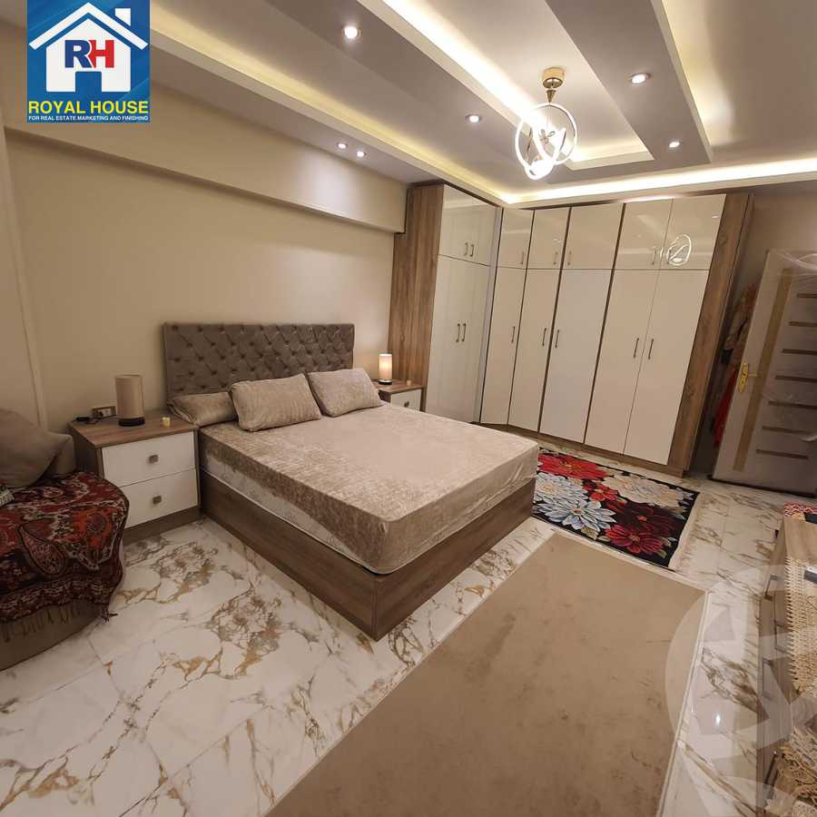 https://aqarmap.com.eg/en/listing/5416219-for-sale-cairo-heliopolis-gesr-elsuez-ibn-sender-square