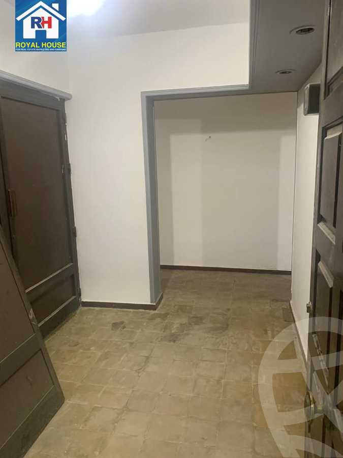 https://aqarmap.com.eg/en/listing/5575844-for-sale-cairo-heliopolis-roxy-square-al-ahram-st