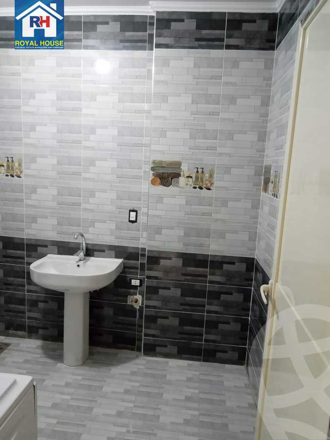 https://aqarmap.com.eg/en/listing/5688152-for-sale-cairo-heliopolis-gesr-elsuez-main-street