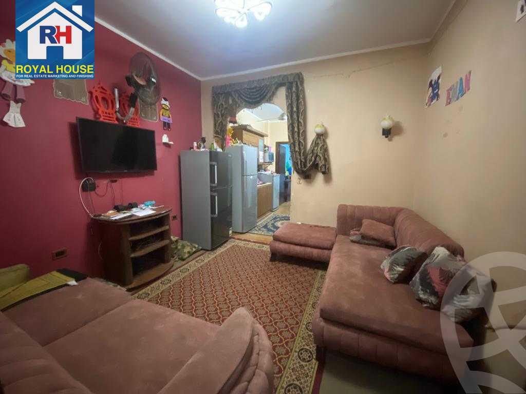 https://aqarmap.com.eg/en/listing/5701132-for-sale-cairo-heliopolis-gesr-elsuez-ibn-sender-square