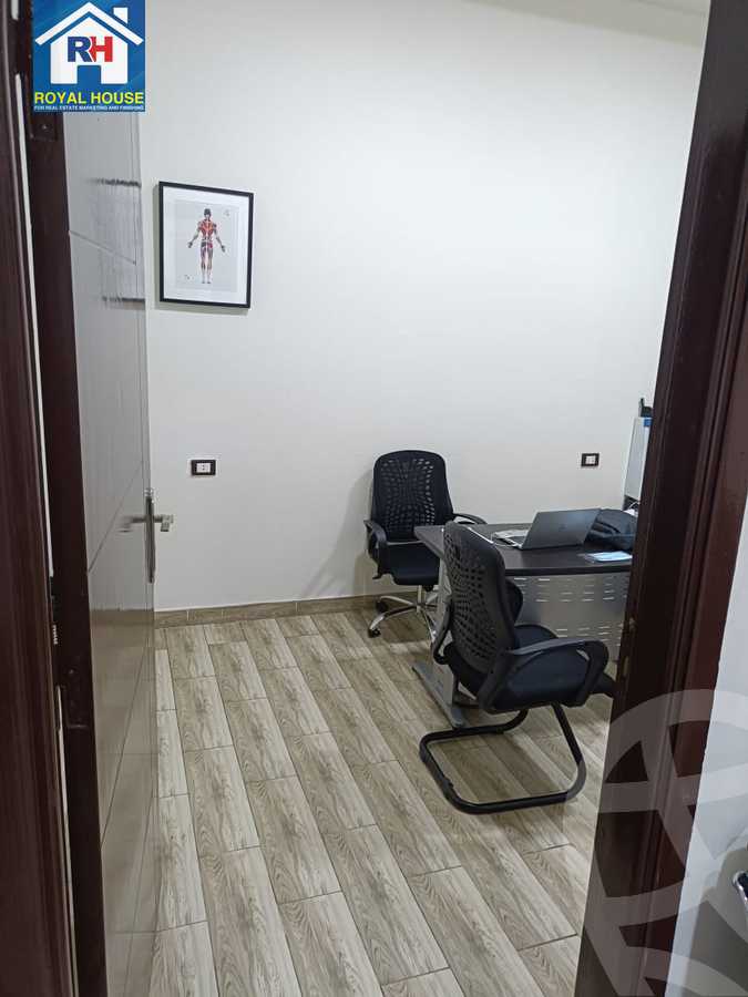 https://aqarmap.com.eg/ar/listing/6590972-for-sale-cairo-heliopolis-roxy-square-al-ahram-st