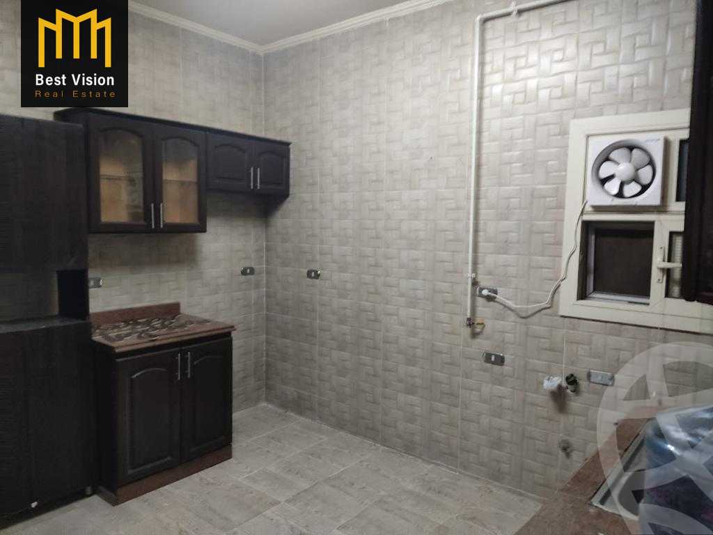 https://aqarmap.com.eg/ar/listing/3638134-for-rent-cairo-new-cairo-compounds-hayati-residence