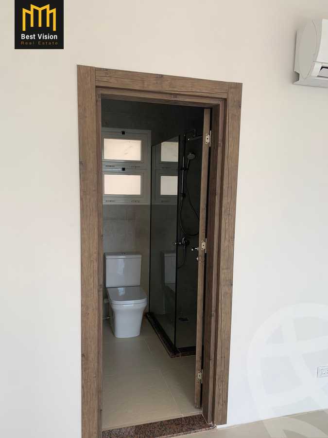 https://aqarmap.com.eg/ar/listing/3656567-for-rent-cairo-new-cairo-compounds-hyde-park