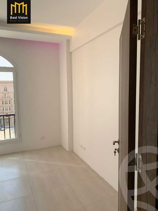 https://aqarmap.com.eg/ar/listing/3656567-for-rent-cairo-new-cairo-compounds-hyde-park