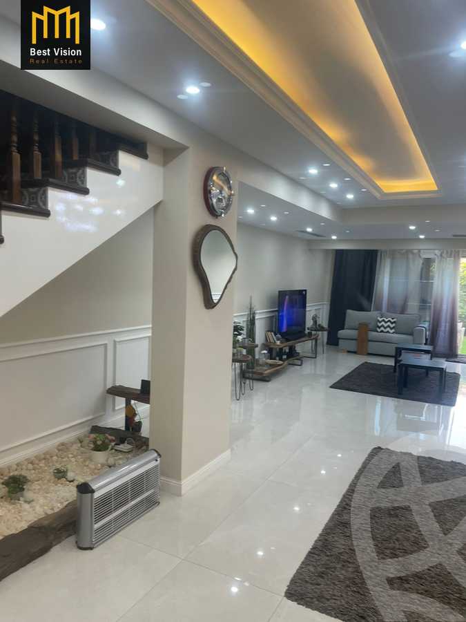 https://aqarmap.com.eg/ar/listing/3669394-for-rent-cairo-new-cairo-compounds-mountain-view-hyde-park
