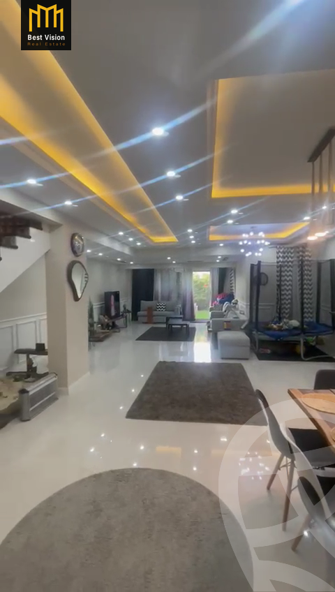 https://aqarmap.com.eg/ar/listing/3669394-for-rent-cairo-new-cairo-compounds-mountain-view-hyde-park