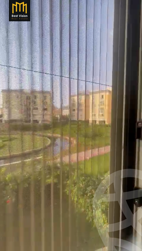 https://aqarmap.com.eg/ar/listing/3669394-for-rent-cairo-new-cairo-compounds-mountain-view-hyde-park