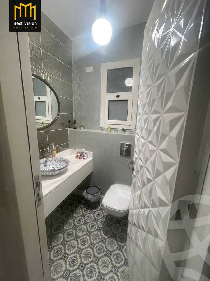 https://aqarmap.com.eg/ar/listing/3669394-for-rent-cairo-new-cairo-compounds-mountain-view-hyde-park