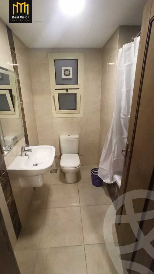 https://aqarmap.com.eg/ar/listing/3870784-for-rent-cairo-new-cairo-compounds-nyoum-nyw-kyrw