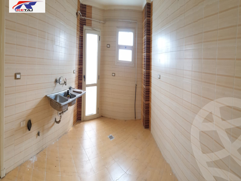 https://aqarmap.com.eg/ar/listing/3675887-for-rent-cairo-new-cairo-compounds-ritaj