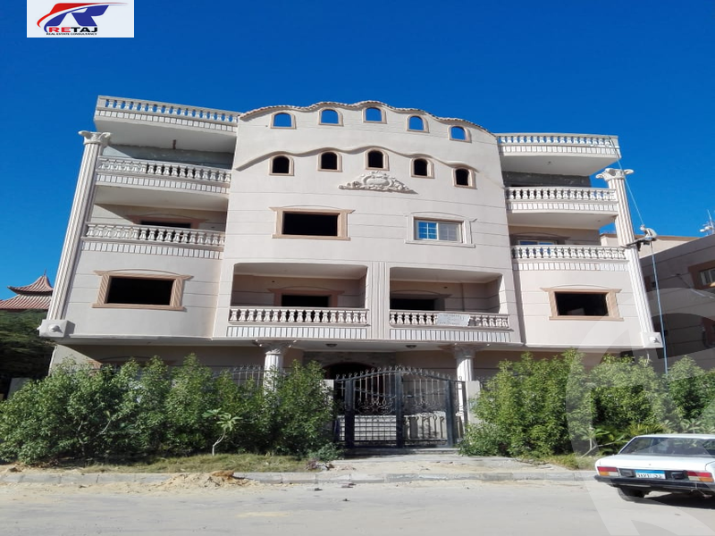 https://aqarmap.com.eg/ar/listing/3881280-for-sale-cairo-new-cairo-first-settlement-mhwr-mstfy-kml