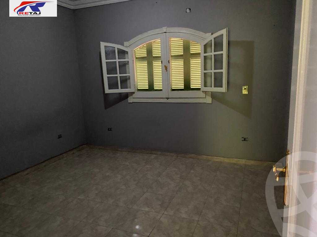 https://aqarmap.com.eg/ar/listing/3893195-for-rent-cairo-new-cairo-first-settlement-mhwr-mstfy-kml