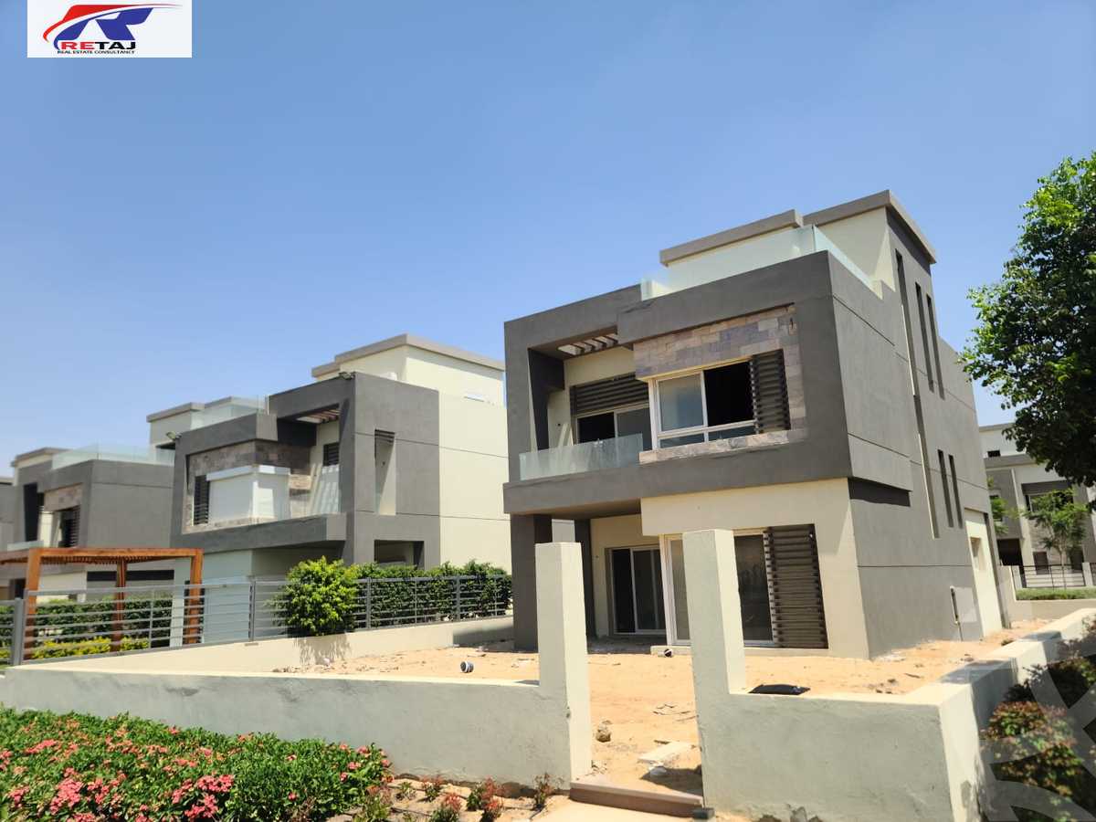 https://aqarmap.com.eg/en/listing/4154111-for-sale-cairo-new-cairo-compounds-mountain-view-hyde-park