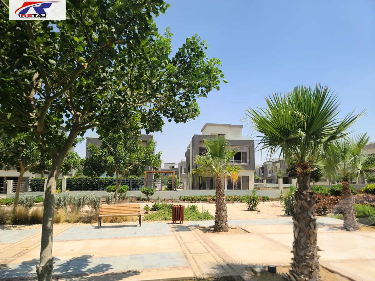 https://aqarmap.com.eg/en/listing/4154111-for-sale-cairo-new-cairo-compounds-mountain-view-hyde-park