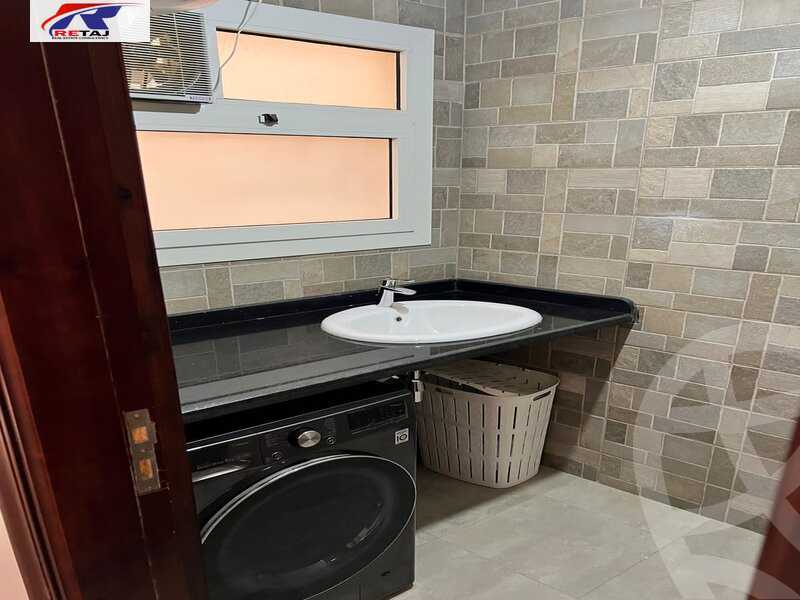 https://aqarmap.com.eg/en/listing/4184899-for-rent-cairo-new-cairo-compounds-mountain-view-hyde-park