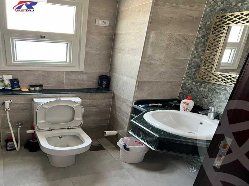 https://aqarmap.com.eg/en/listing/4184899-for-rent-cairo-new-cairo-compounds-mountain-view-hyde-park