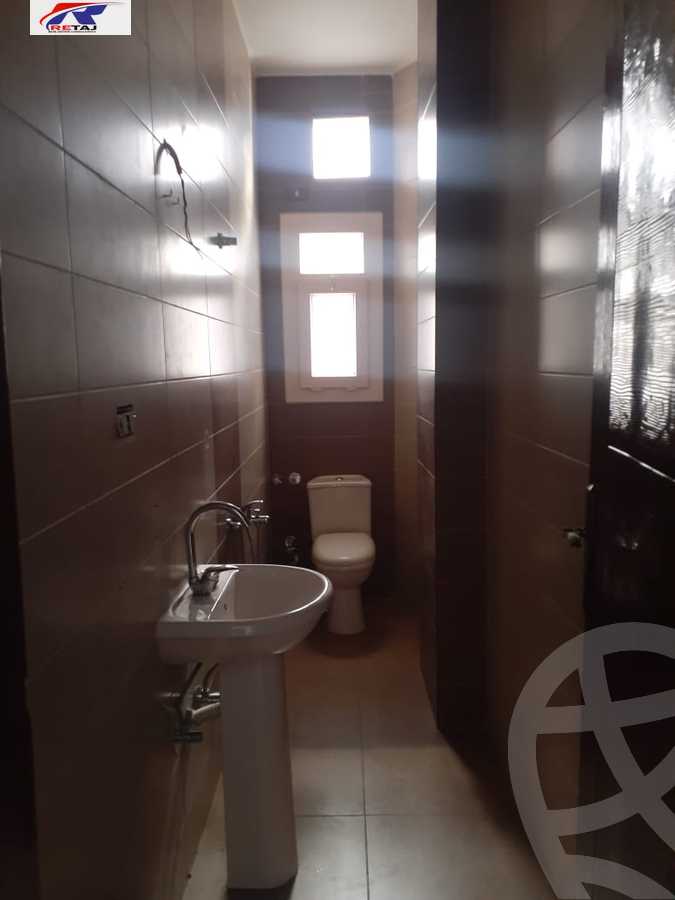 https://aqarmap.com.eg/ar/listing/4186722-for-rent-cairo-new-cairo-south-investors-mohammed-nagib-axis-st