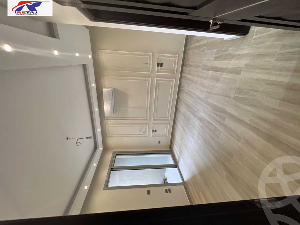 https://aqarmap.com.eg/en/listing/4204775-for-rent-village-gate-mall-palm-hills