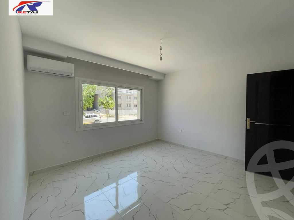 https://aqarmap.com.eg/en/listing/4213687-for-rent-cairo-new-cairo-compounds-mountain-view-hyde-park