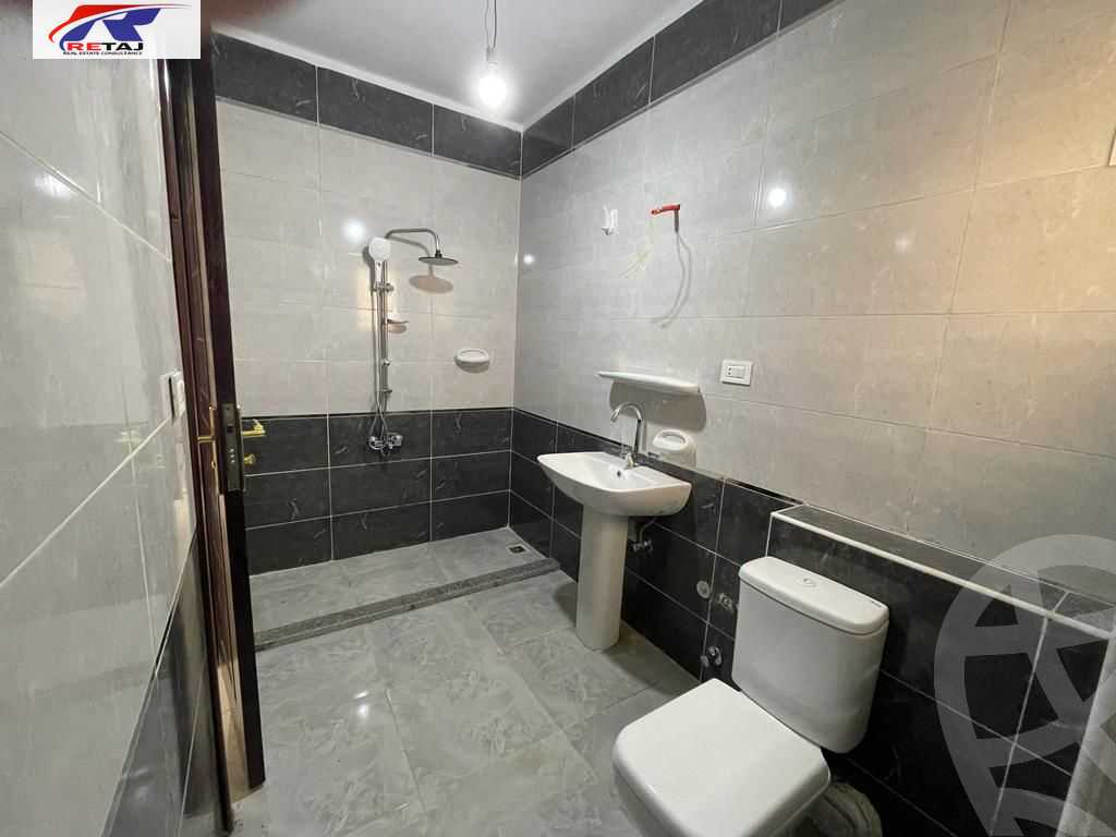 https://aqarmap.com.eg/en/listing/4213687-for-rent-cairo-new-cairo-compounds-mountain-view-hyde-park