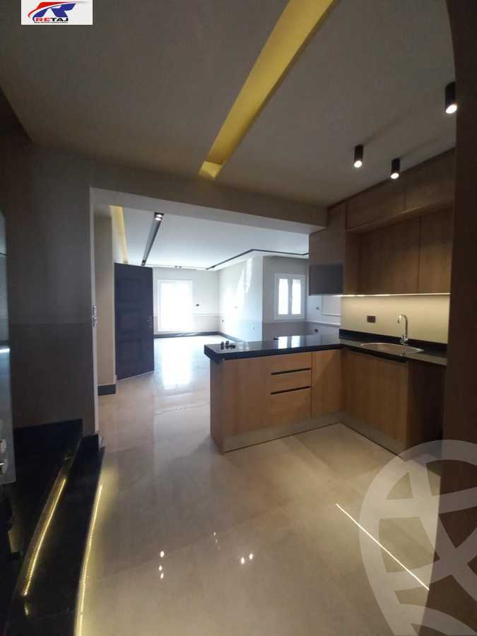https://aqarmap.com.eg/en/listing/4328124-for-sale-cairo-new-cairo-compounds-mountain-view-hyde-park