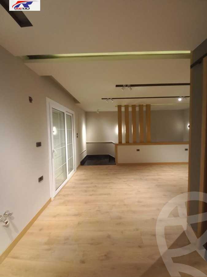 https://aqarmap.com.eg/en/listing/4328124-for-sale-cairo-new-cairo-compounds-mountain-view-hyde-park