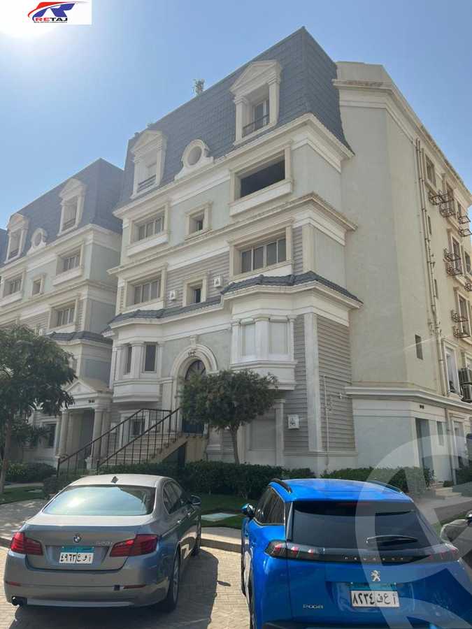 https://aqarmap.com.eg/en/listing/4365681-for-sale-cairo-new-cairo-compounds-mountain-view-hyde-park