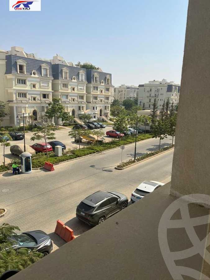 https://aqarmap.com.eg/en/listing/4365681-for-sale-cairo-new-cairo-compounds-mountain-view-hyde-park