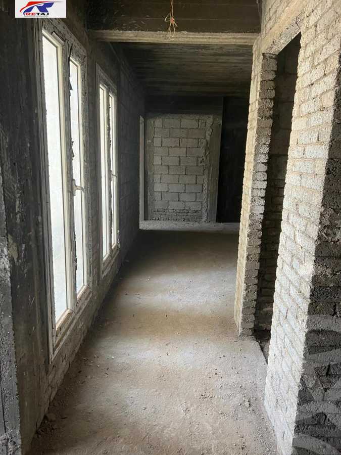 https://aqarmap.com.eg/en/listing/4365681-for-sale-cairo-new-cairo-compounds-mountain-view-hyde-park