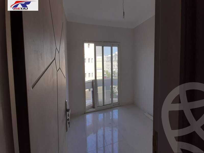 https://aqarmap.com.eg/en/listing/4521103-for-rent-cairo-new-cairo-compounds-mountain-view-hyde-park