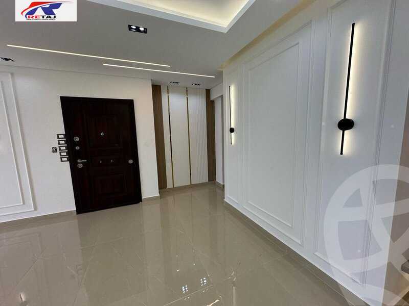 https://aqarmap.com.eg/ar/listing/4819401-for-rent-cairo-new-cairo-compounds-mountain-view-hyde-park