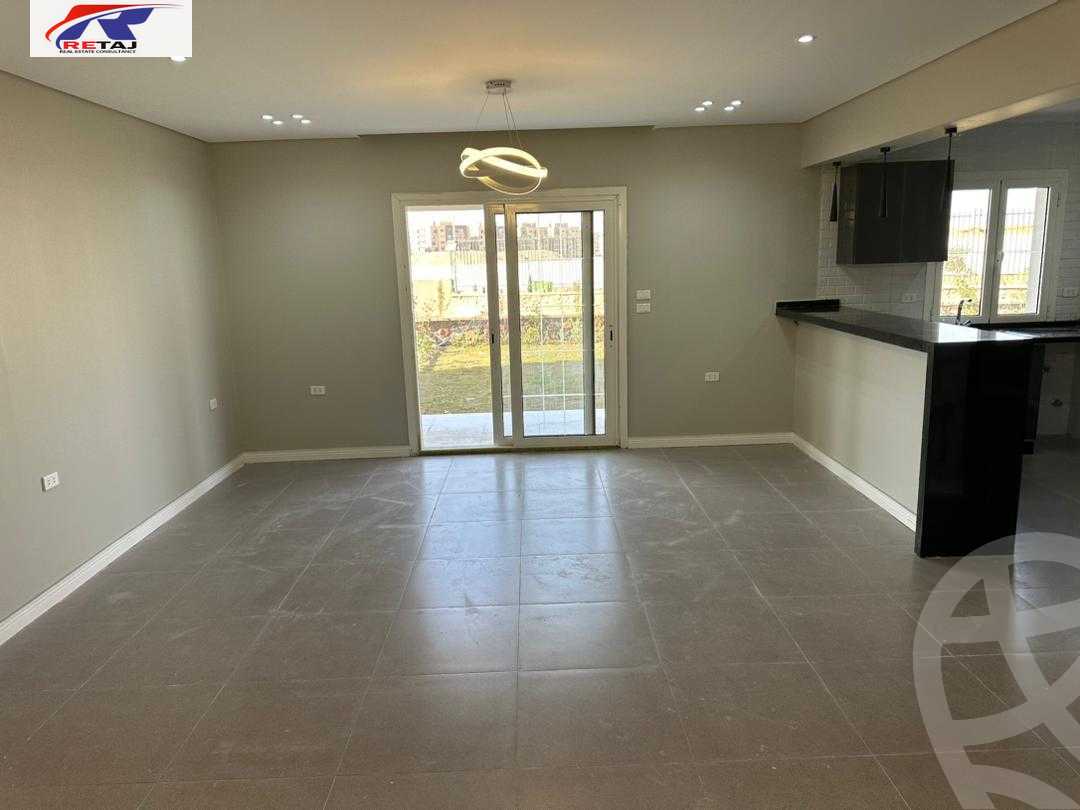 https://aqarmap.com.eg/ar/listing/5236182-for-sale-cairo-new-cairo-compounds-mountain-view-hyde-park