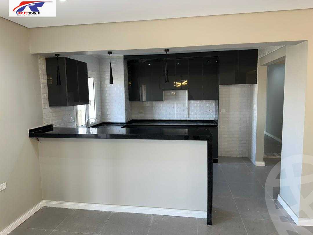 https://aqarmap.com.eg/ar/listing/5236182-for-sale-cairo-new-cairo-compounds-mountain-view-hyde-park