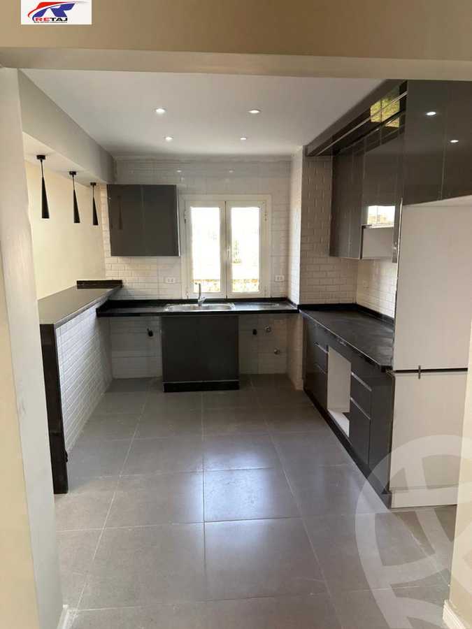 https://aqarmap.com.eg/ar/listing/5236182-for-sale-cairo-new-cairo-compounds-mountain-view-hyde-park