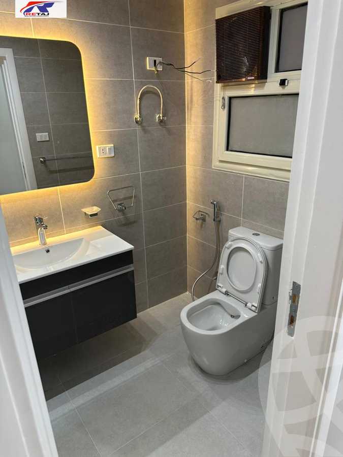 https://aqarmap.com.eg/ar/listing/5236182-for-sale-cairo-new-cairo-compounds-mountain-view-hyde-park
